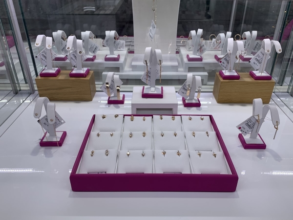 За подарками к Новому году в «Славия»! Новогодние скидки до 60% на все виды ювелирных украшений в Бресте За подарками к Новому году в «Славия»! Новогодние скидки до 60% на все виды ювелирных украшений в Бресте