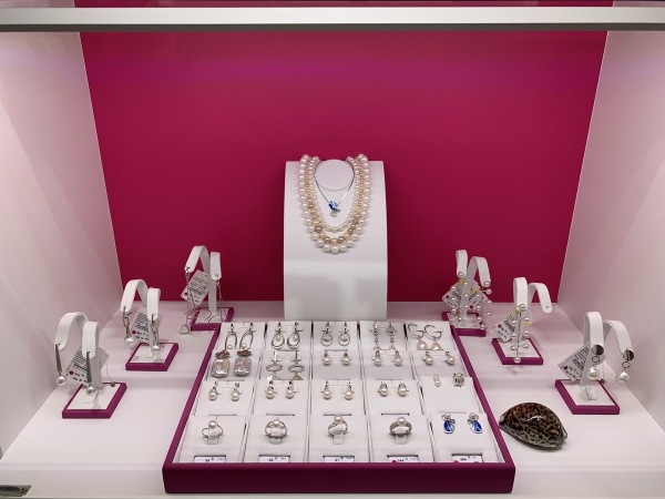 За подарками к Новому году в «Славия»! Новогодние скидки до 60% на все виды ювелирных украшений в Бресте За подарками к Новому году в «Славия»! Новогодние скидки до 60% на все виды ювелирных украшений в Бресте