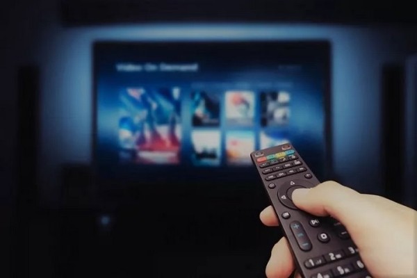 Что покажут по ТВ в новогоднюю ночь Что покажут по ТВ в новогоднюю ночь