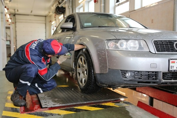 Нет катализатора — нет «дозвола». Как водители проходят техосмотр по новым правилам