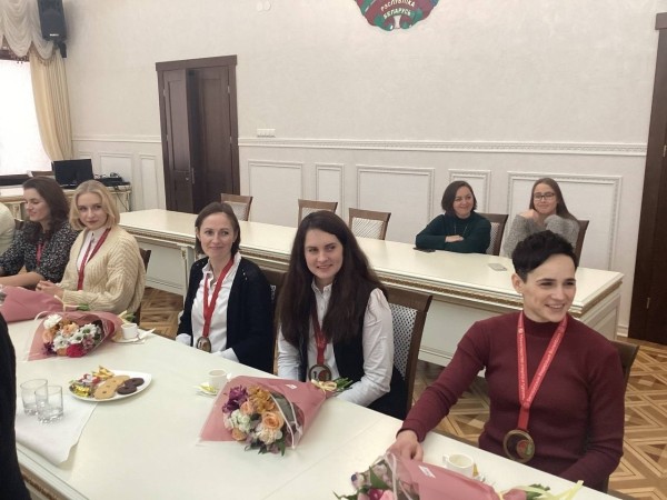 В брестском горисполкоме чествовали женскую волейбольную команду «Прибужье» В брестском горисполкоме чествовали женскую волейбольную команду «Прибужье»
