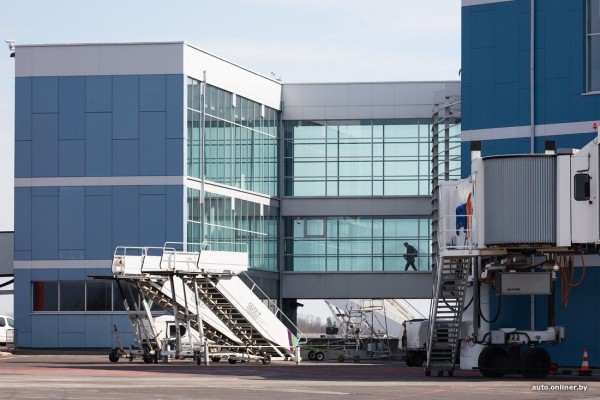 Водитель маршрутки из Вильнюса оставил двух пассажирок по ту сторону границы, пока те отмечали Tax Free. И все по правилам? Водитель маршрутки из Вильнюса оставил двух пассажирок по ту сторону границы, пока те отмечали Tax Free. И все по правилам?