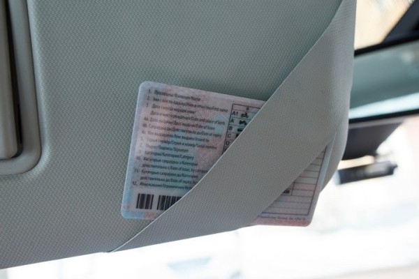 «Нужно было ездить по работе». Для этого белорус купил права за $300 в РФ «Нужно было ездить по работе». Для этого белорус купил права за $300 в РФ