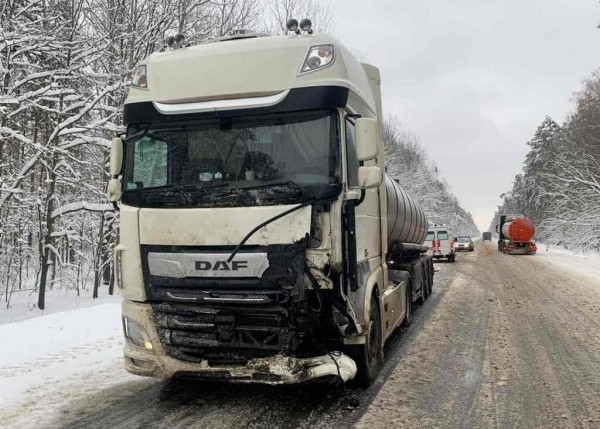 Жесткое ДТП произошло на трассе М10 Жесткое ДТП произошло на трассе М10