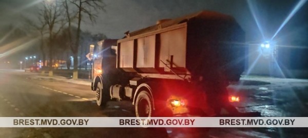 Женщина попала под МАЗ в Пружанском районе Женщина попала под МАЗ в Пружанском районе