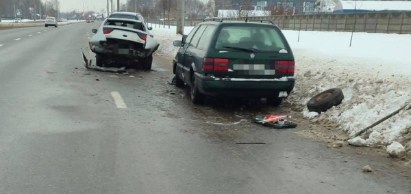 Жесткое ДТП произошло в Бресте. Как это случилось Жесткое ДТП произошло в Бресте. Как это случилось