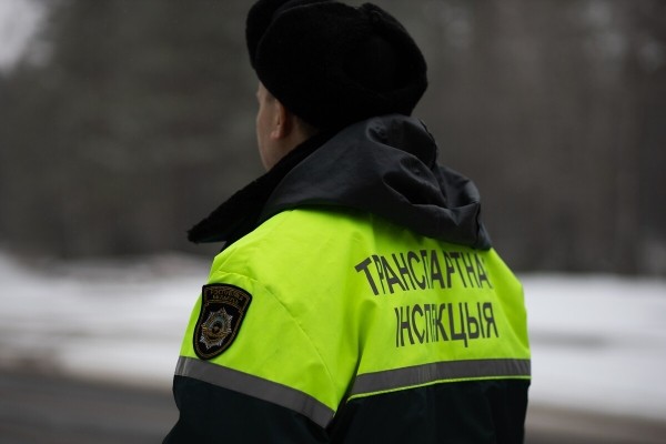 «Стоимость виньетки от 14 до 75 евро». Кому с 1 января нужно тратить деньги на проезд по платным дорогам?