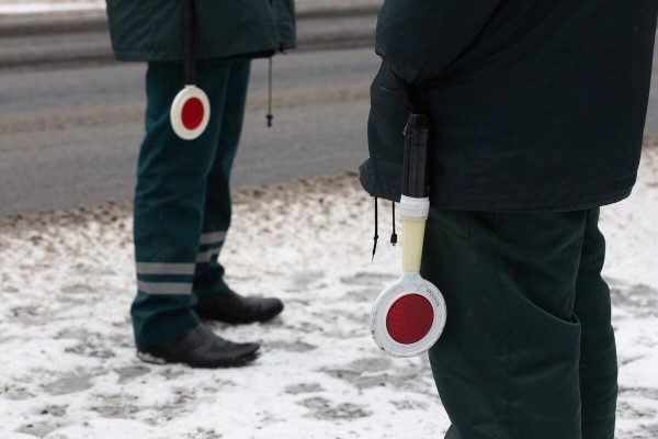 «Стоимость виньетки от 14 до 75 евро». Кому с 1 января нужно тратить деньги на проезд по платным дорогам?