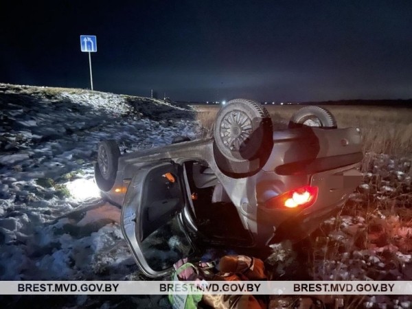 19-летняя кобринчанка не справилась с управлением «Peugeot» 19-летняя кобринчанка не справилась с управлением «Peugeot»