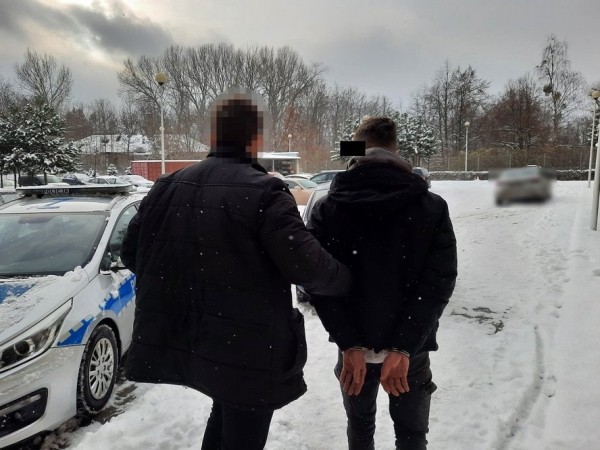 Белорус о ситуации с полицией в Польше: «Мы никого не обманывали и во всем признались» Белорус о ситуации с полицией в Польше: «Мы никого не обманывали и во всем признались»