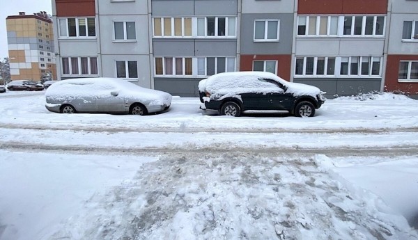 И приедет трактор... Что делать с автомобилями, которые мешают уборке снега во дворах многоэтажек? И приедет трактор... Что делать с автомобилями, которые мешают уборке снега во дворах многоэтажек?