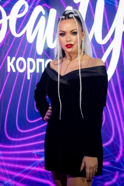 Масштабный БЬЮТИ-КОРПОРАТИВ прошел в Минске. Организатор вечеринки и свадебный стилист-визажист из Бреста рассказали, как это было Масштабный БЬЮТИ-КОРПОРАТИВ прошел в Минске. Организатор вечеринки и свадебный стилист-визажист из Бреста рассказали, как это было