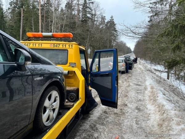 «Каско ни у кого нет». Несколько машин влетело в ямы: кто теперь будет оплачивать ремонт? «Каско ни у кого нет». Несколько машин влетело в ямы: кто теперь будет оплачивать ремонт?