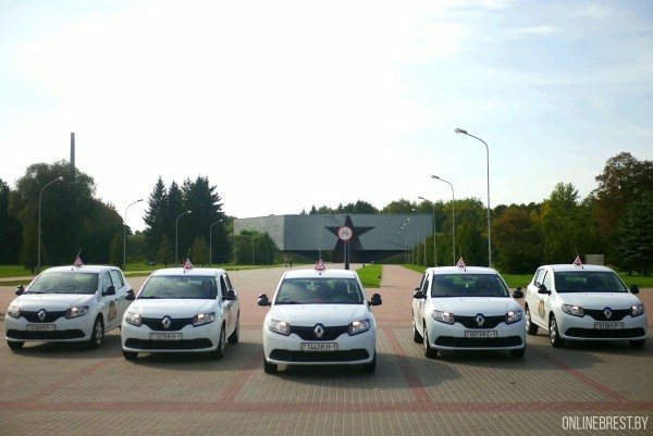 «Автомат» и водители-международники: в автошколах изменили учебные программы «Автомат» и водители-международники: в автошколах изменили учебные программы