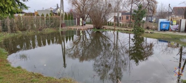 Фотофакт. Подтопило участки возле Бреста и по области Фотофакт. Подтопило участки возле Бреста и по области