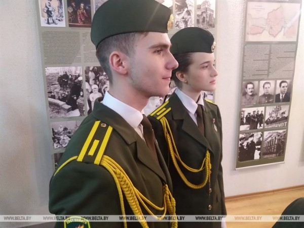 Выставку к 80-летию прорыва блокады Ленинграда открыли в Брестской крепости Выставку к 80-летию прорыва блокады Ленинграда открыли в Брестской крепости