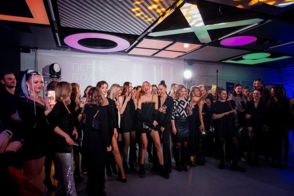 Масштабный БЬЮТИ-КОРПОРАТИВ прошел в Минске. Организатор вечеринки и свадебный стилист-визажист из Бреста рассказали, как это было Масштабный БЬЮТИ-КОРПОРАТИВ прошел в Минске. Организатор вечеринки и свадебный стилист-визажист из Бреста рассказали, как это было