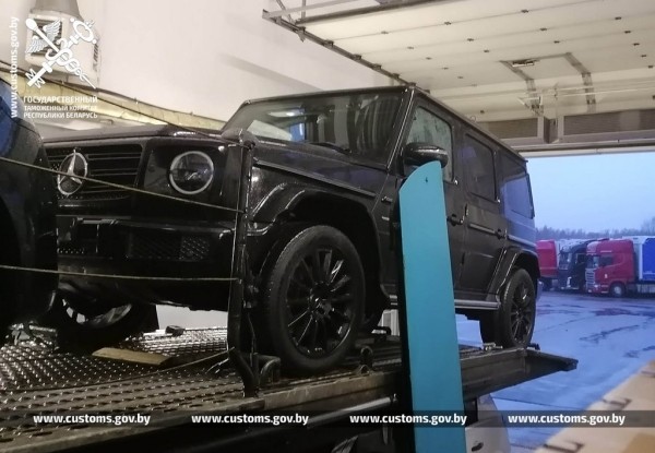 Сколько стоит свежий «Гелик»? Перевозчик указал одну сумму, брестская таможня — в два раза больше