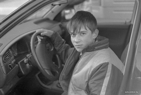Тряпки и &laquo;крыша&raquo;. Как в Беларуси в 90-е дети мыли машины и зарабатывали неплохие деньги