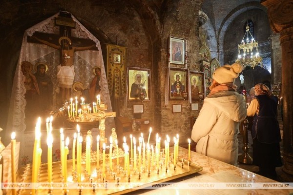В Бресте православные верующие празднуют Рождество Христово В Бресте православные верующие празднуют Рождество Христово