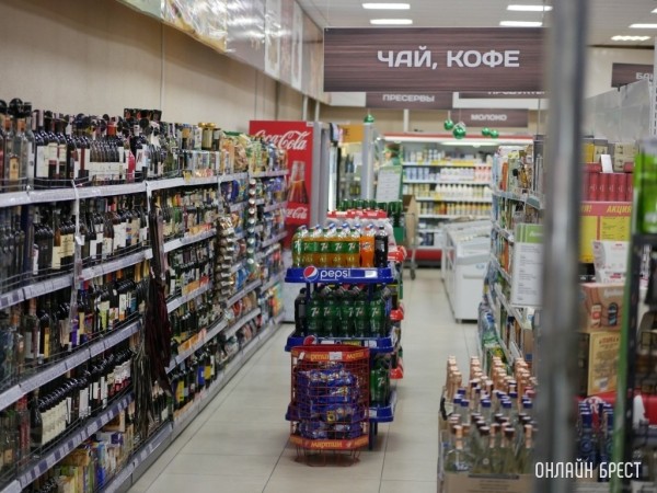 В Беларуси изменились правила продажи алкогольных напитков В Беларуси изменились правила продажи алкогольных напитков