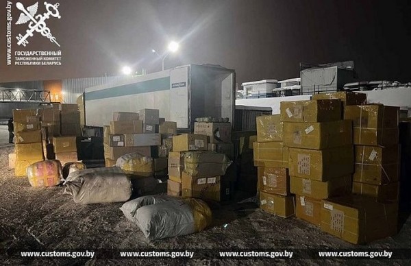 По дороге из Москвы в Брест сотрудники таможни пресекли незаконный ввоз товара более чем на 100 тысяч рублей По дороге из Москвы в Брест сотрудники таможни пресекли незаконный ввоз товара более чем на 100 тысяч рублей