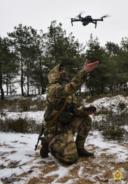 Брестские десантники принимают участие в ротном тактическом учении Брестские десантники принимают участие в ротном тактическом учении