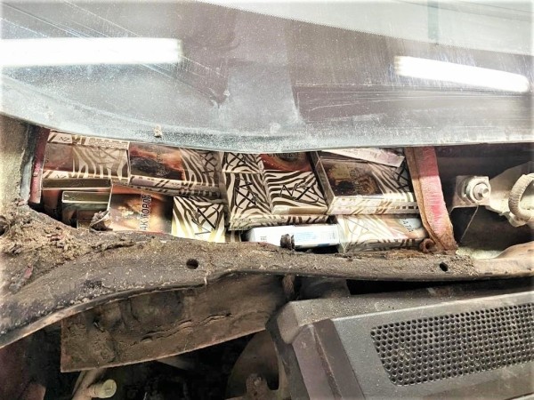 Эта Mazda стала «сейфом» для сигарет. Белорус смог проехать на ней в Литву, а потом попался на мелочи