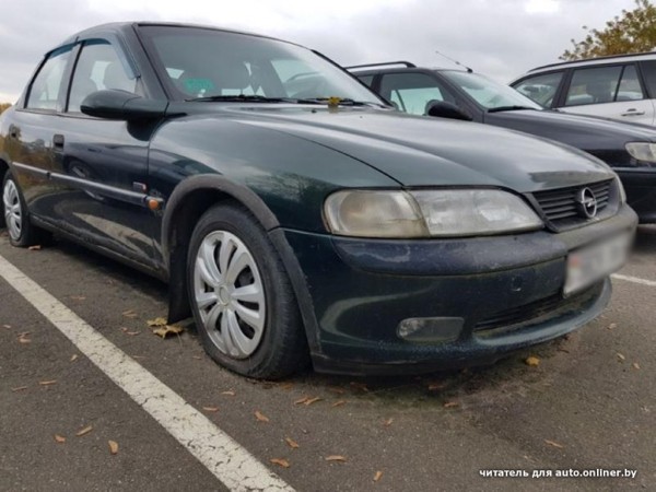 Не быстро, но работает! Белорус &laquo;изобрел&raquo; способ легально избавить двор от автохлама