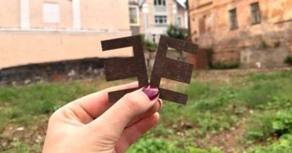 Почему исчезли металлические буквы «Ш» и «Е», знакомые нам с детства? Почему исчезли металлические буквы «Ш» и «Е», знакомые нам с детства?