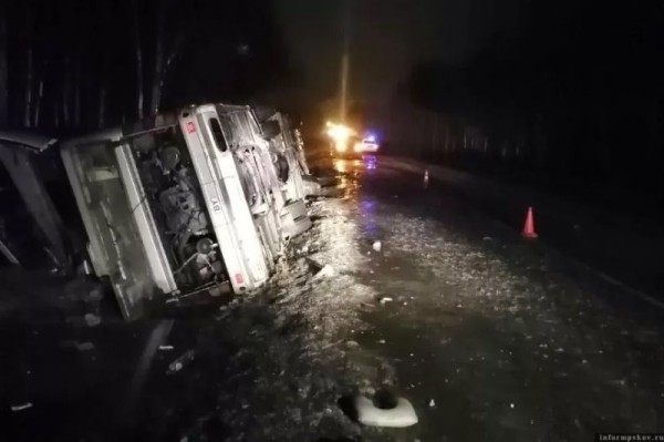 Автобус с 50 пассажирами из Беларуси опрокинулся под Псковом. Водителю вынесли приговор Автобус с 50 пассажирами из Беларуси опрокинулся под Псковом. Водителю вынесли приговор