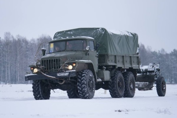 Под Брестом прошли учения с боевой стрельбой Под Брестом прошли учения с боевой стрельбой
