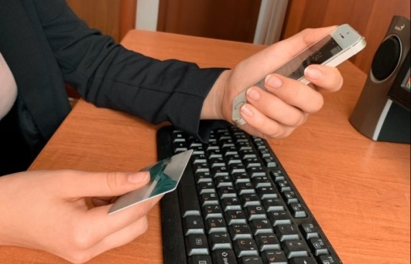 «Цветочные мошенники» обманули жительницу Бреста «Цветочные мошенники» обманули жительницу Бреста