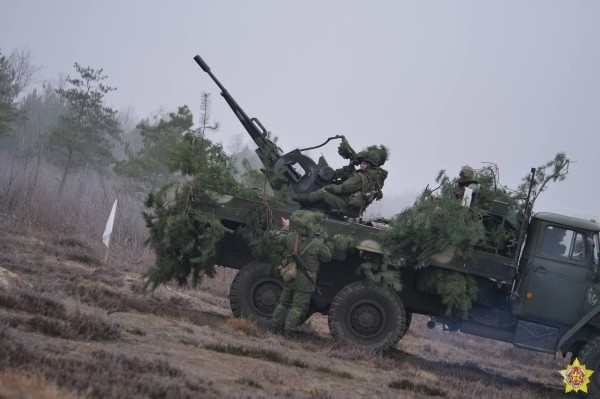 На полигоне «Брестский» отработали уничтожение незаконного вооруженного формирования На полигоне «Брестский» отработали уничтожение незаконного вооруженного формирования