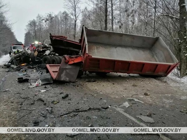 Жена и дочь погибшего водителя отсудили у его работодателя моральный вред. Не согласились с суммой и снова пошли в суд Жена и дочь погибшего водителя отсудили у его работодателя моральный вред. Не согласились с суммой и снова пошли в суд