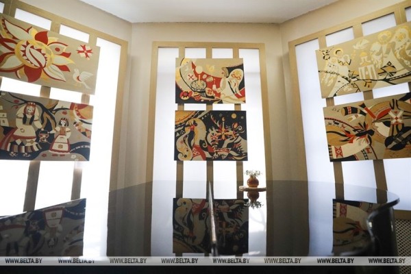 Выставка «Песні зямлі маёй» открылась в Бресте Выставка «Песні зямлі маёй» открылась в Бресте