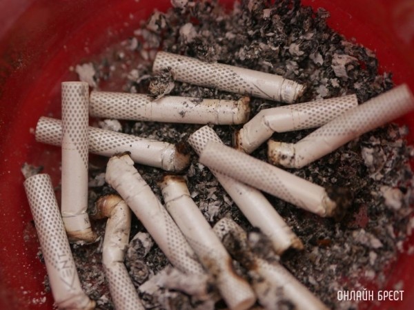 В Беларуси монтажник мыл руки растворителем и курил. Что было дальше В Беларуси монтажник мыл руки растворителем и курил. Что было дальше