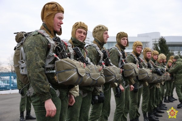 Над Брестом сегодня гудел самолет - смотрите, что было Над Брестом сегодня гудел самолет - смотрите, что было