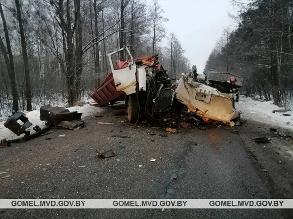 Жена и дочь погибшего водителя отсудили у его работодателя моральный вред. Не согласились с суммой и снова пошли в суд Жена и дочь погибшего водителя отсудили у его работодателя моральный вред. Не согласились с суммой и снова пошли в суд
