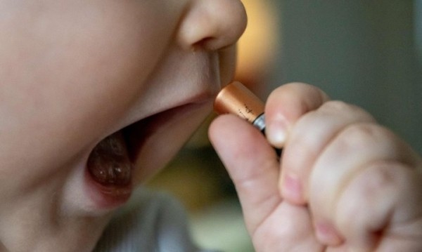 В Беларуси врачи спасли 8-месячного ребенка, проглотившего три батарейки В Беларуси врачи спасли 8-месячного ребенка, проглотившего три батарейки