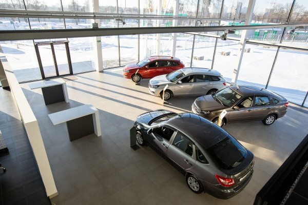 «Отдал полпенсии за первое ТО!». Пенсионер возмущен стоимостью обслуживания у дилера Renault