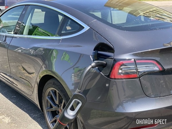 Tesla возглавила рейтинг самых дорогих автобрендов мира Tesla возглавила рейтинг самых дорогих автобрендов мира