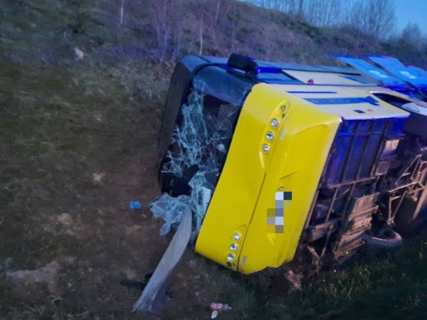 Автобус с пассажирами съехал в кювет на трассе М7 Автобус с пассажирами съехал в кювет на трассе М7