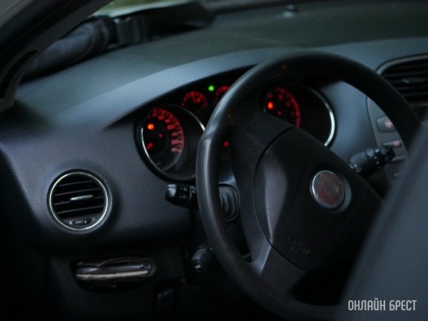 Перевел на счет задаток, поехал забирать - ни машины, ни продавца. Как житель Брестской области покупал авто