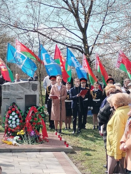 На Гарнизонном кладбище Бреста почтили память узников и жертв концлагерей и гетто На Гарнизонном кладбище Бреста почтили память узников и жертв концлагерей и гетто