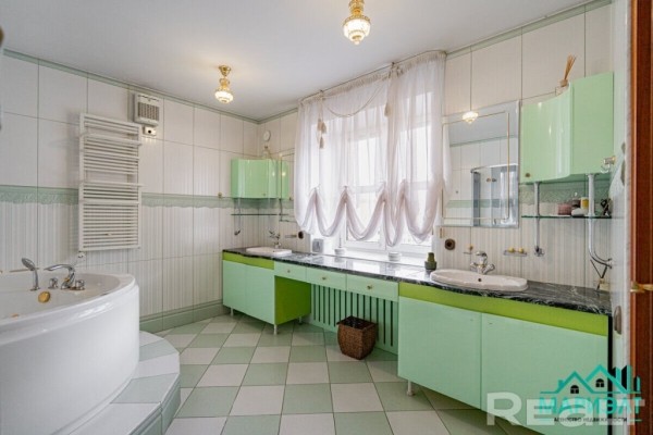 В Минске продается квартира за миллион долларов. Посмотрите, как она выглядит