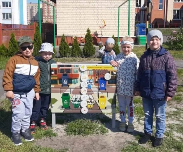 Маленьких брестчан приучают раздельно сортировать мусор с детсадовской скамьи Маленьких брестчан приучают раздельно сортировать мусор с детсадовской скамьи