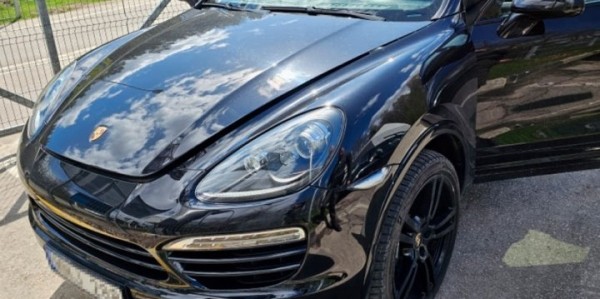 Этот Porsche Cayenne угнали в Германии и пытались ввезти в Беларусь Этот Porsche Cayenne угнали в Германии и пытались ввезти в Беларусь