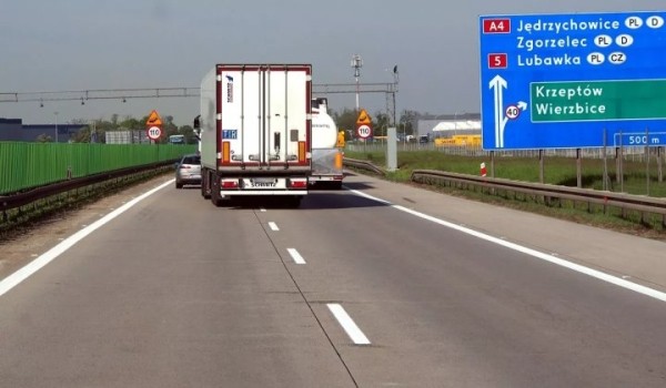 В Польше готовят два нововведения на дорогах В Польше готовят два нововведения на дорогах