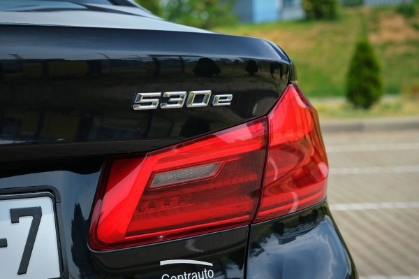 «За рулевую рейку — 850 евро, ступичный подшипник — $250». Белорус о владении BMW 530e (G30) и его обслуживании «За рулевую рейку — 850 евро, ступичный подшипник — $250». Белорус о владении BMW 530e (G30) и его обслуживании